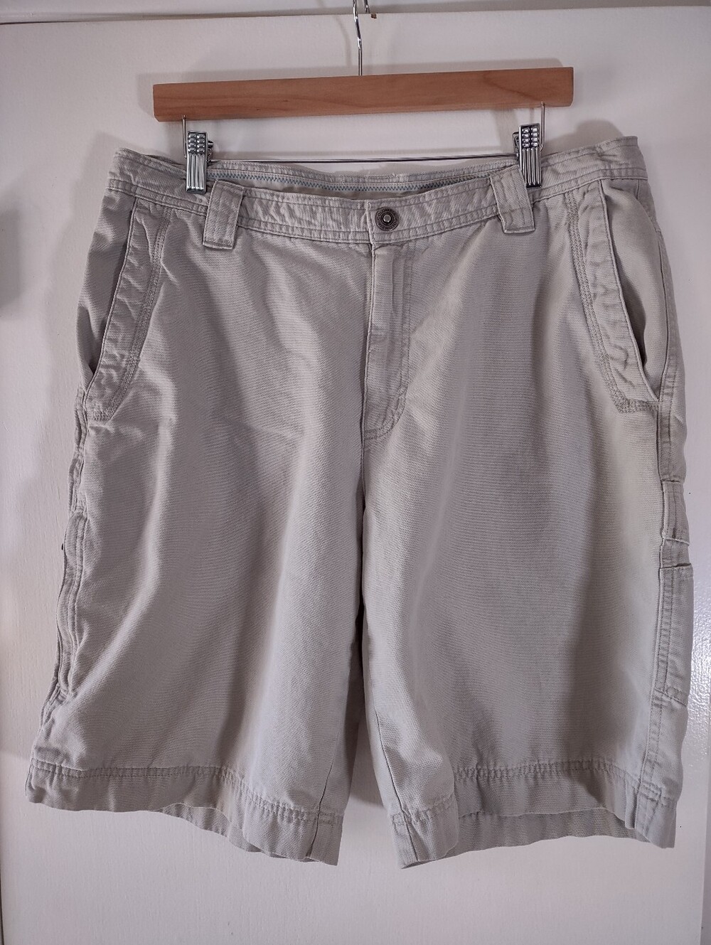 Columbia Men's Cargo Shorts Khaki Beige Omni-Shield 36" Cotton Outdoor Hiking